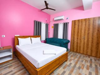 Hotel Golden Leaf by CN-Nr Niladri Vihar Square - 1
