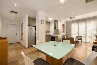 Splendor 2-BR in Melchet by HolyGuest - 9