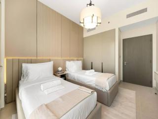 Grande Signature Burj Khalifa and Fountain View 2BD Apartment 35th Floor - 2