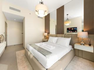 Grande Signature Burj Khalifa and Fountain View 2BD Apartment 35th Floor - 1