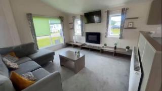 Stunning lodge for hire at Kessingland Beach in Suffolk ref 90018BV - 7