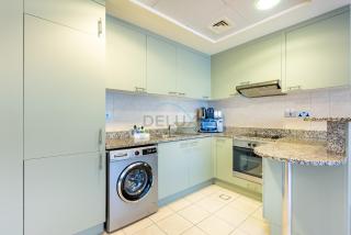 Great Value Stylish Studio with Pool & Stunning Views by Deluxe Holiday Homes - 8