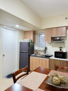Super Host 1 BR with Netflix, Pool & Free Parking - 4
