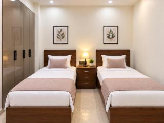 Eshaal Premium Girls Hostel - 0