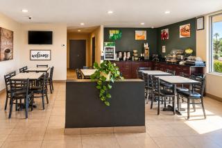 Quality Inn & Suites near Downtown Bakersfield - 5