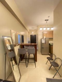 722 S2 Avida Comfy Cozy Central 3 - 6 pax - 8