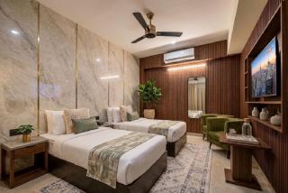 Hotel Emerald Suites At Airport - 1