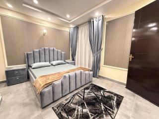 One Bed Luxury Apartment Bahria Town Lahore - 2