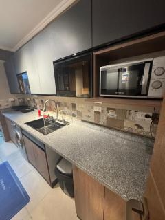 Luxury Smart Apartment 3 Bedrooms 2 bathrooms with stunning balcony - 4
