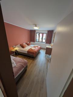 Ensemble de 4 gîtes mitoyens de 2 à 22 personnes - 6