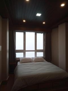 Off-tracker, bunks and stays - 4