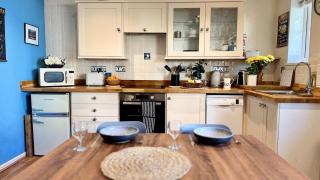 Centrally located 1 bed flat in Totnes - 5