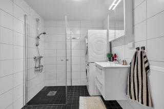 Northstay - Arctic View Apartment, Free Parking, Sleeps 4 - 9