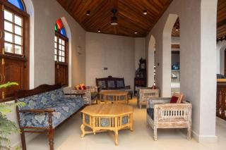 Dhow Palace Hotel - 6