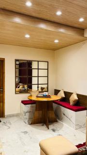Sunview Apartment - Luxury Homestay near Mall Road - 4