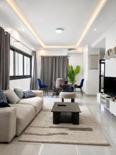 APPARTEMENT DE STANDING MEUBLÉ, TYPE f3 À LIBERTÉ 3 - 4