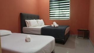 Haimara staycation, 1 house & 3 cabin with pool hulu langat, for small event - 4