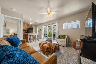 Ember’s View, Spa City Jewel- Lovely Lake Condo - 9