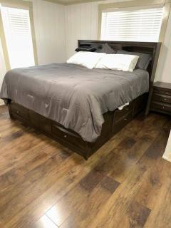 Dragons Nest 1 Hot Tub Private Bedroom by Vics bar - 7