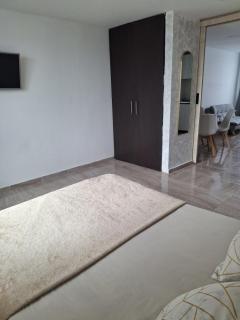 Comfortable studio apartment 301 near the US Embassy - 4