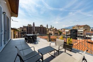 Penthouse with terrace - 300 m from the station - 0