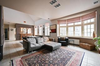 Spacious 2-story apt. w/ terrace - 280 m2 - 7