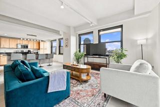 Urban Loft Living in Downtown Detroit City View - 3