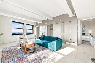 Urban Loft Living in Downtown Detroit City View - 1