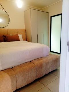 Luxe 1 bed The Blyde Crystal Lagoon Lifestyle - 2