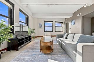 Modern Loft Living in Downtown Detroit w City View - 0