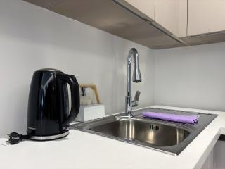 Luxury 1BR Apartment at Grand Mirage in Airport - 6