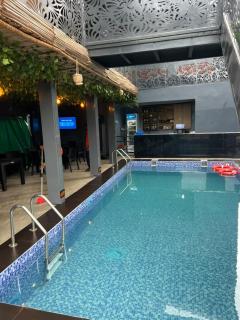 Eco Bliss Luxury Hotel - 2