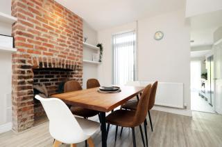 High End City Centre Parking Garden 4 beds - 4