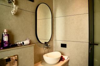 Flat near Golf course metro station at prime loc - 0