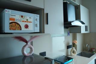 Flat near Golf course metro station at prime loc - 9