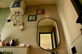 Flat near Golf course metro station at prime loc - 4