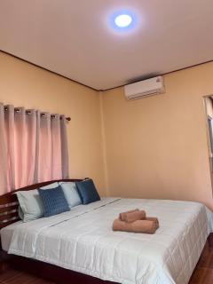 Baanploymook Bungalow - 1