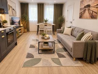 Leeds City Apartment - 1 Bed, Sleep 3 - 8