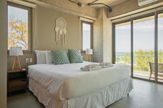 Golden Hour Ocean View in El Zonte - 4