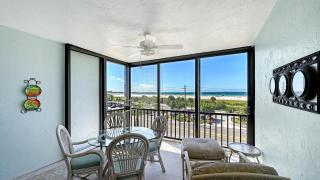 Crescent Royale Condominiums 408 - 9