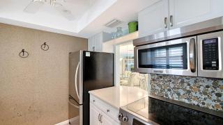 Crescent Royale Condominiums 408 - 7
