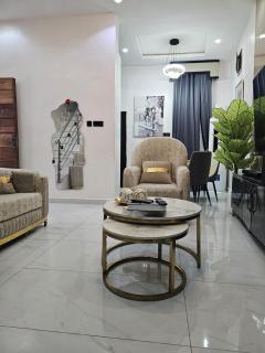Royalnest Apartments Ajah - 3