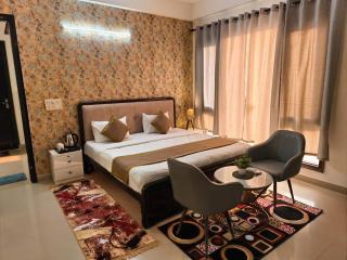 RoomIn-Premium Stay and Hotel - 1