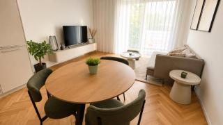 HEUHAUS Old Town - Presidential Palace & Free Parking - 9