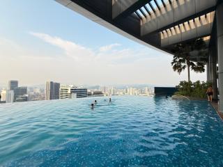 SPARKLE SUITE's EATON RESIDENCES - 8