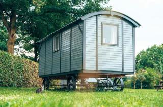 Shepherd Hutten Hunsel - 9