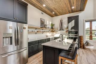 'River Bank' Spacious Waterfront Group Getaway - 1
