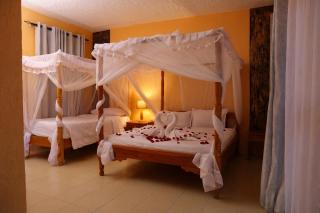 Taita Rocks Hotel - 1