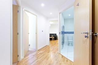 Borehamwood - Luxury 2 bed 2 bath apartment - Borehamwood - 4