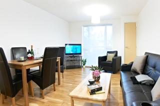 Borehamwood - Luxury 2 bed 2 bath apartment - Borehamwood - 2
